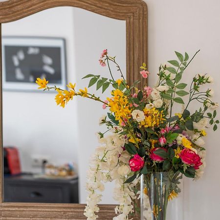 Syros Village Suites Vári Eksteriør billede