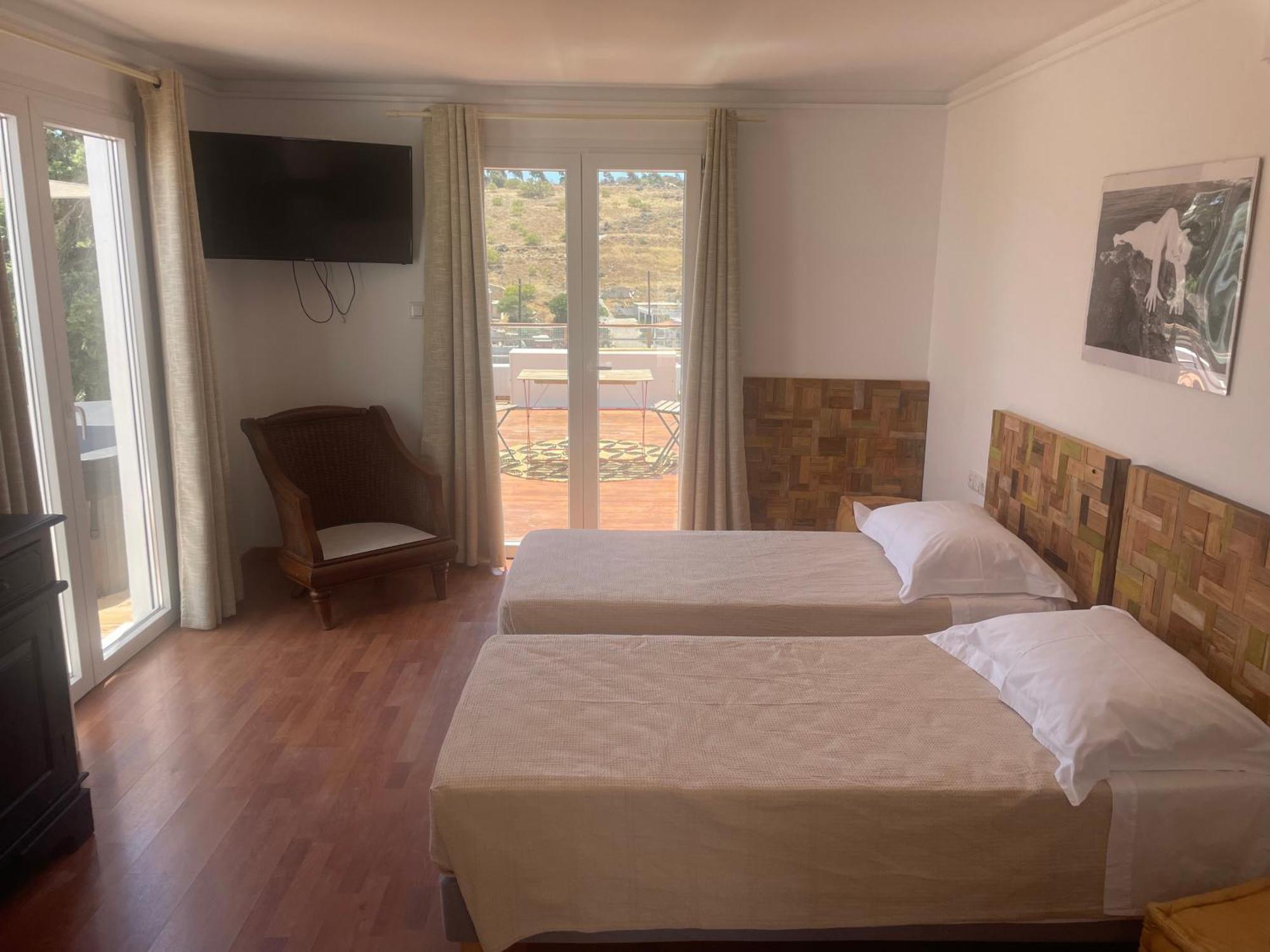Syros Village Suites Vári Eksteriør billede