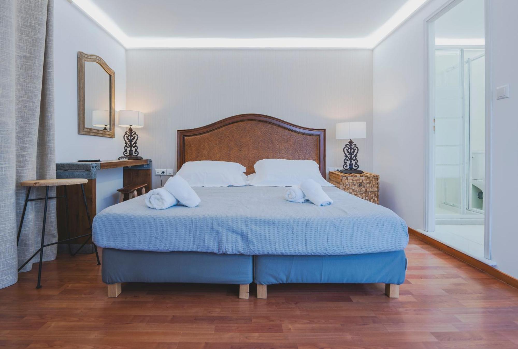 Syros Village Suites Vári Eksteriør billede