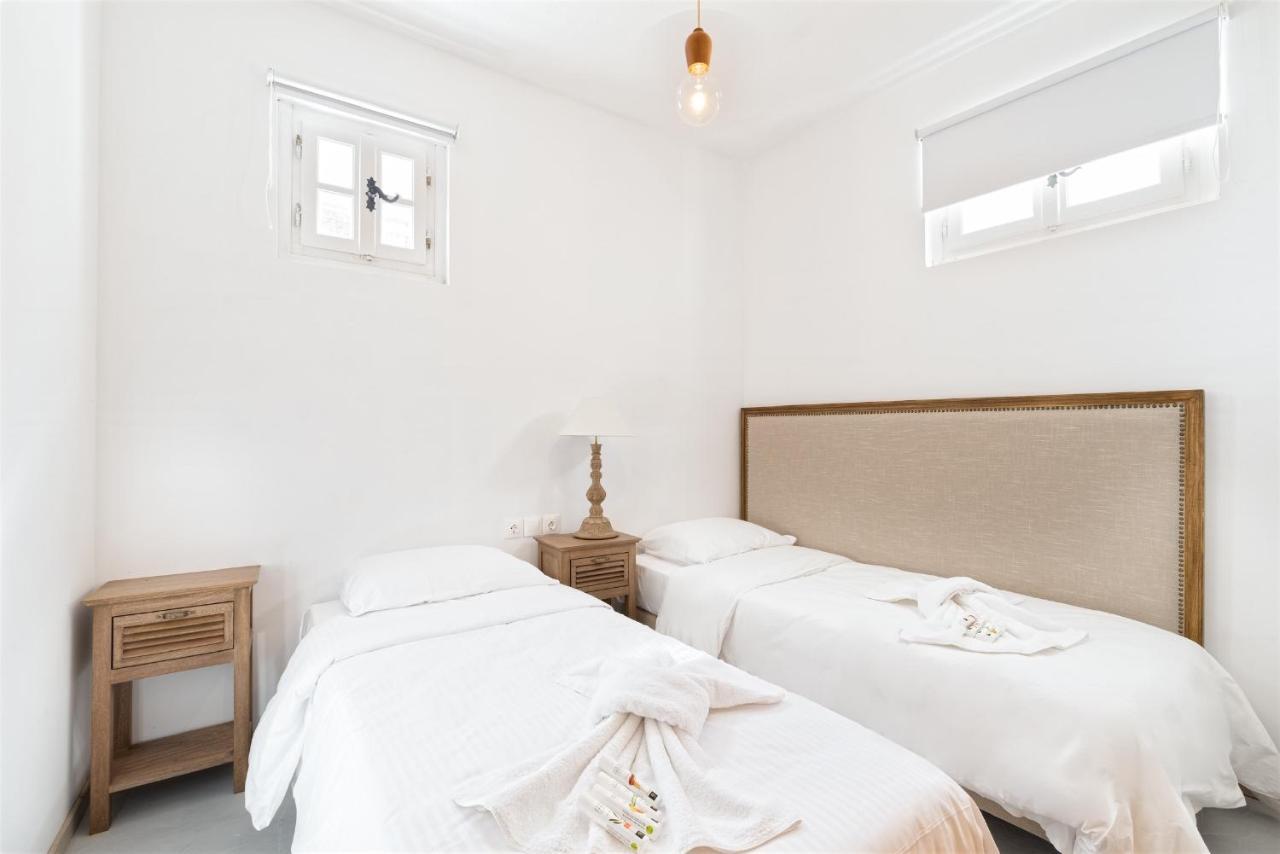Syros Village Suites Vári Eksteriør billede