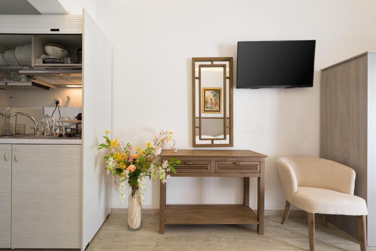 Syros Village Suites Vári Eksteriør billede